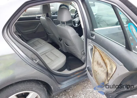 2008 Volkswagen Jetta Se/Sel z USA, uszkodzony, nr VIN 3VWRM71K88M059680